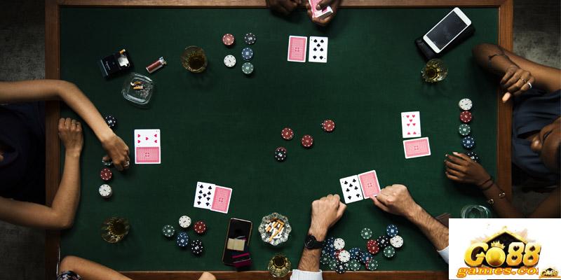 Điều chỉnh chiến thuật linh hoạt là cách chơi Poker hay